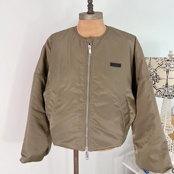 GANNI Cropped Oversized Puffer Jacket Kalamata Olive Green Size 34/ US 2 - Picture 2 of 11
